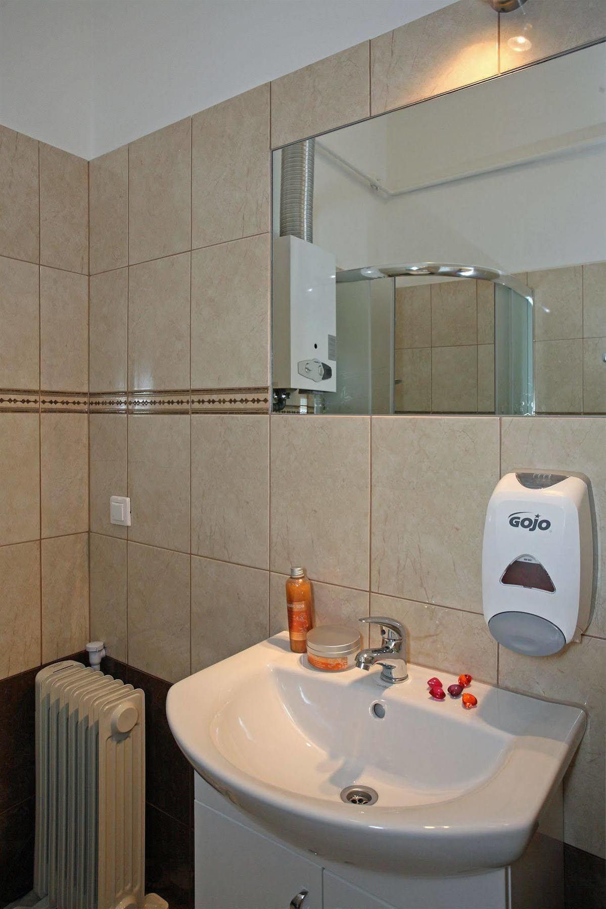 Enigma Hostel Krakow Bagian luar foto