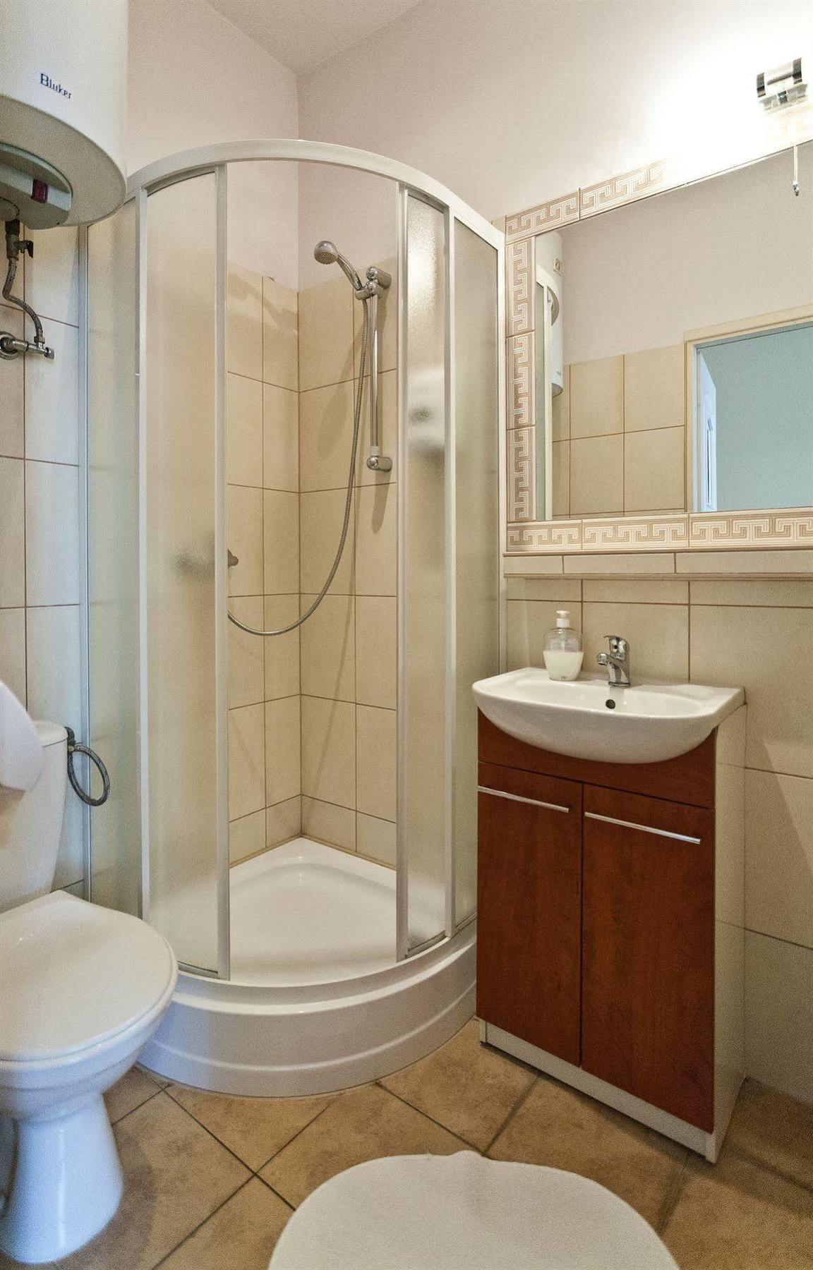 Enigma Hostel Krakow Bagian luar foto