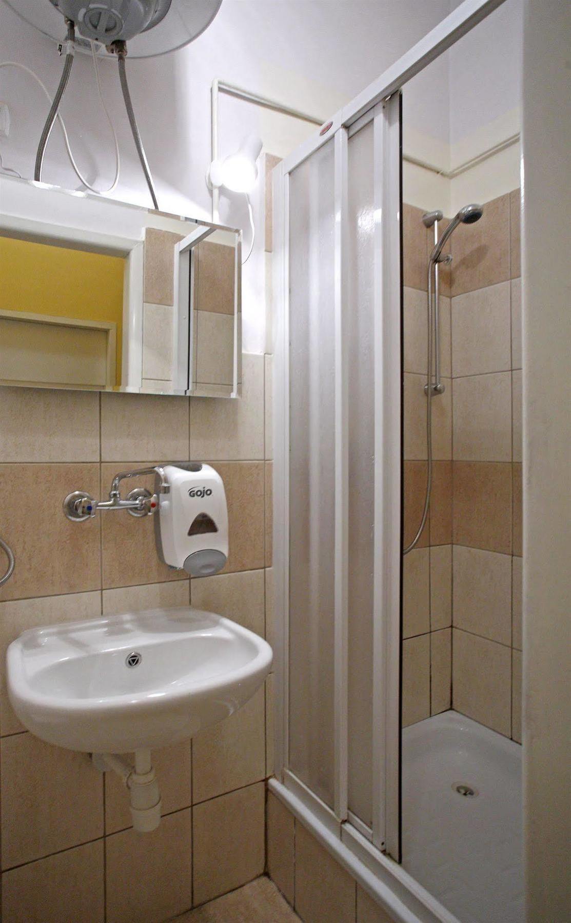 Enigma Hostel Krakow Bagian luar foto