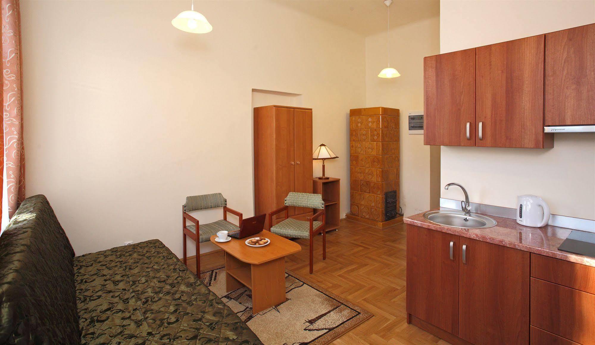 Enigma Hostel Krakow Bagian luar foto